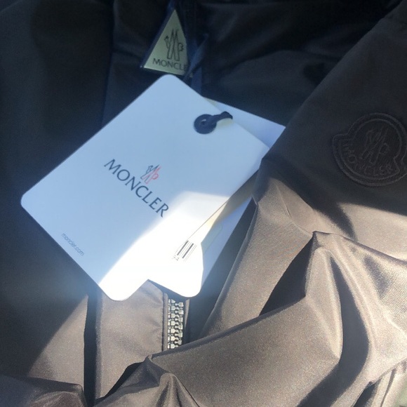 Moncler woman’s large - Picture 3 of 3